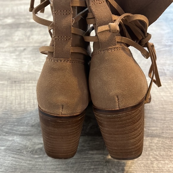 TOMS 7.5 booties - Picture 8 of 8